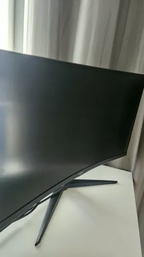 Monitor Gamer Curvo AOC Legend 27", Full HD, 240Hz, 0.5ms (Seminovo 3 meses de garantia)