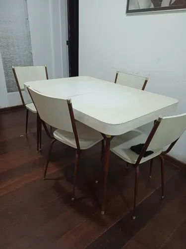MESA DE FÓRMICA ANTIGA