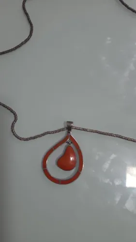 Colar gota em prata e pedra