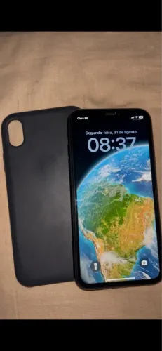 IPhone XR (R$800)