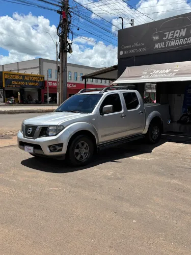 Nissan Frontier SV At.cd 4X4 2.5 TB Diesel Mec. 2014