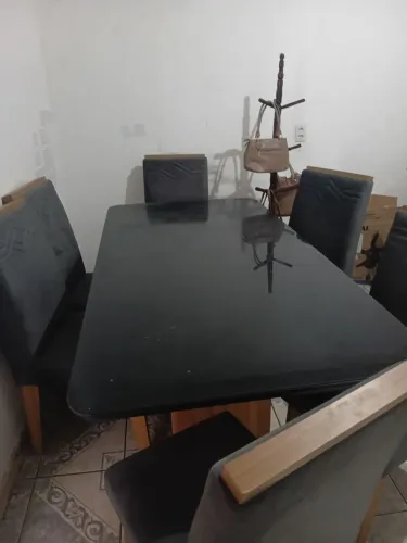 Mesa de jantar com 6 cadeiras