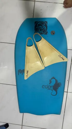 Body-board B2BR com pé de pato