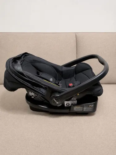 Bebê Conforto Safety 1st 4Safe + Base Veicular - excelente estado