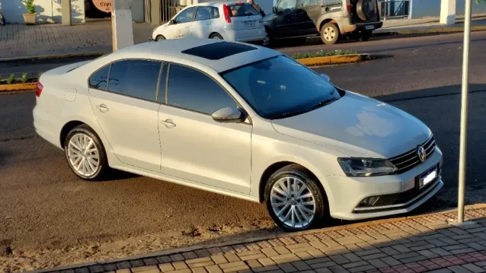 Volkswagen Jetta Comfortline 1.4 TSI 16V 4P Aut. 2018