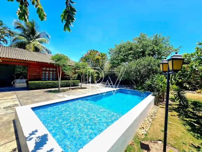 Casa com 3 dormitórios à venda, 250 m² por R$ 1.600.000,00 - Lauro de Freitas - Lauro de F