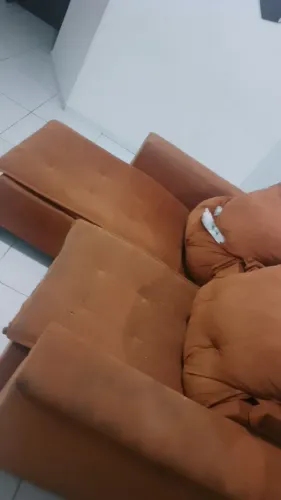 Sofá retrátil e reclinável