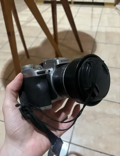 CÂMERA SONY CYBERSHOR DSCH1