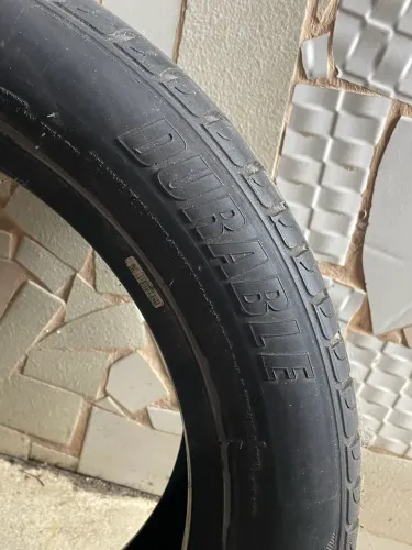 Pneu Novo, aro 17 225/50 touring 