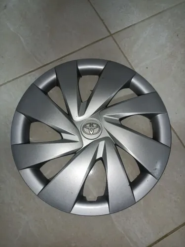 3 Calotas original Toyota Etios 2016