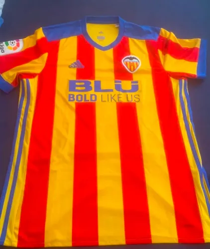 Vende-se camisa é do Valencia CF (Senyera / uniforme reserva) da temporada 2017/2018.