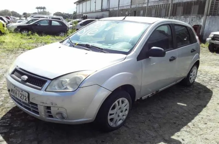 Peças ford fiesta 1.0 sucata