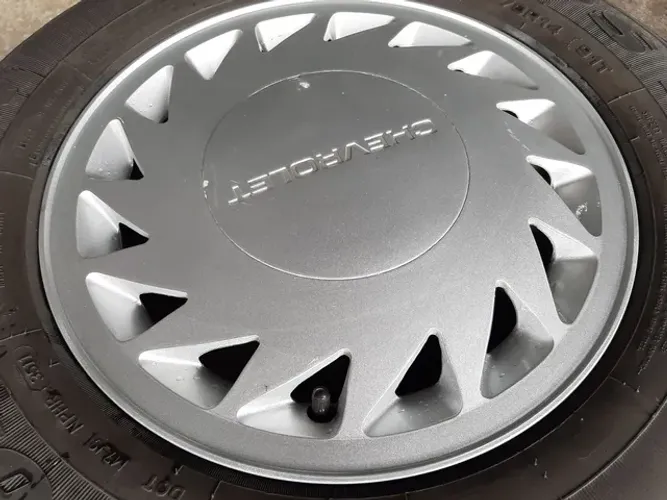 Roda aro 14 Chevrolet Caravam Serrinha Prata 5x114 originais Gm