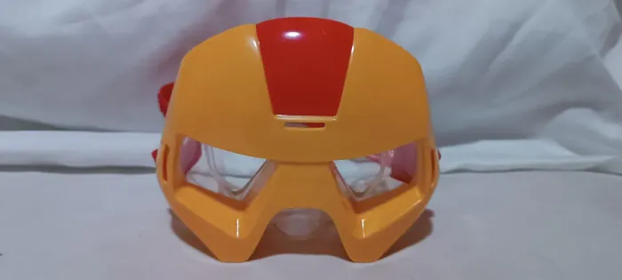Máscara de Mergulho Infantil do Homem de Ferro- Diversão na Piscina!