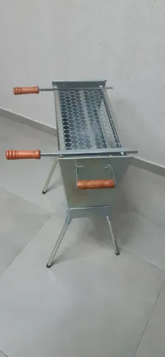 Churrasqueira Pra Espetinhos Pequena Desmontavel