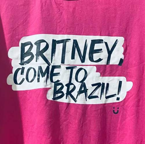 Camisa Britney Spears Livro - Britney Come To Brazil!