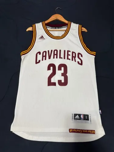 Regata Jersey Cleveland Cavaliers James 23 - M