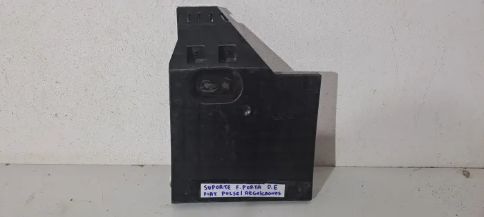 Suporte forro porta Fiat Pulse/ Argo/ Cronos dianteiro esquerdo