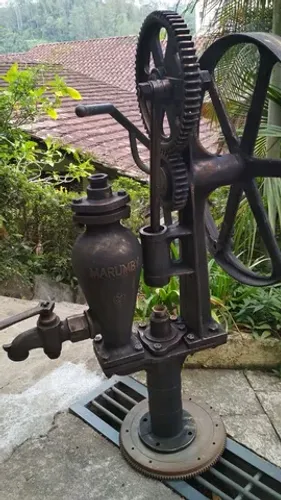Bomba Antiga