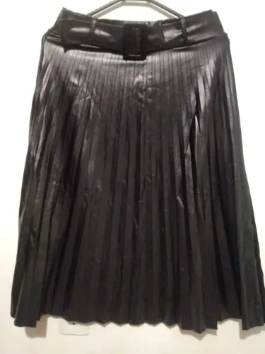 Saia Midi cirrê preto com cinto