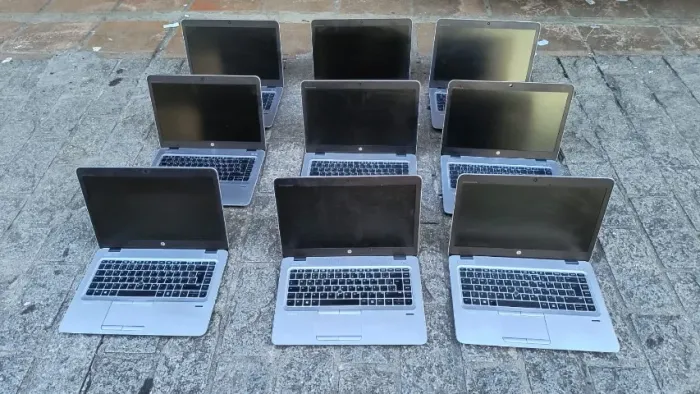 Hp elitebook 745 g4 Amd pro a8-9600b 8gb ssd 240gb