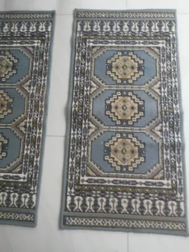 Tapetes pequenos, seminovos.