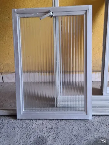 Basculantes em Alumínio