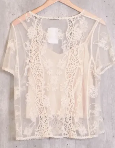 Blusa ZARA chiffon rendada detalhes delicados