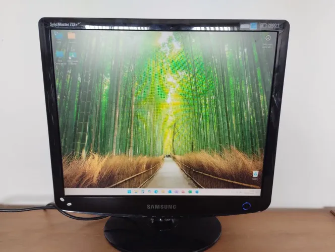 Monitor Samsung SyncMaster 732N Plus
