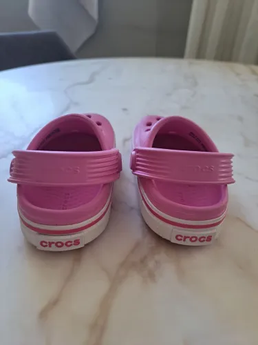 Linda crocs rosa , semi-nova, C4