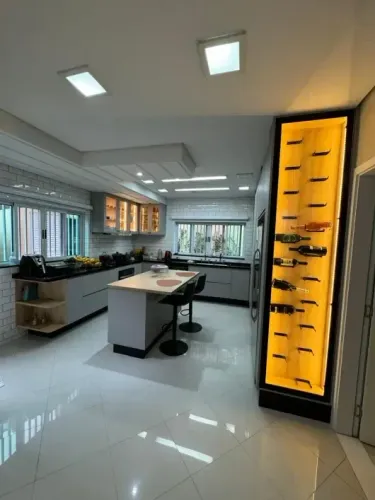 Sobrado para venda e aluguel com 410m² e 3 vagas em Guarulhos