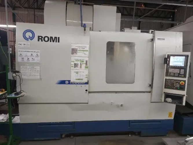 Centro de usinagem vertical ROMI D-1000 Direct Drive