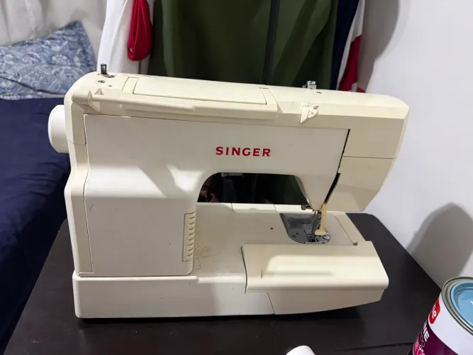 Máquina de costura SINGER