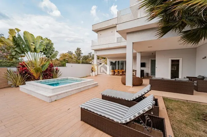 Casa à venda no condomínio Reserva Santa Maria