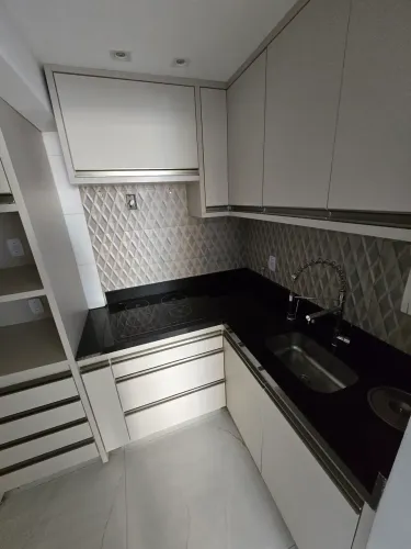Vendo Ótimo Apto Centralizado Fácil Acesso muito bem localizado comércio completo ao redor