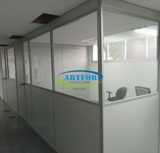 Empresa Divisórias Escritório Eucatex, Venda e Instalação com garantia. 11-5661-9548