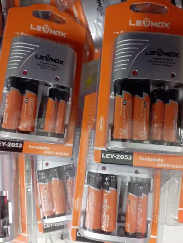 Carregador de pilhas e bateria 9v aa AAA recarregável