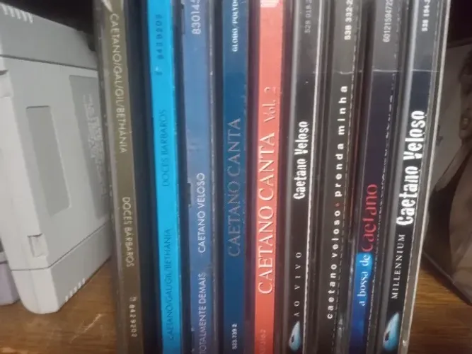 cd´s 8 originais coleção Caetano Veloso MPB muitos zerados e outros em bom estado