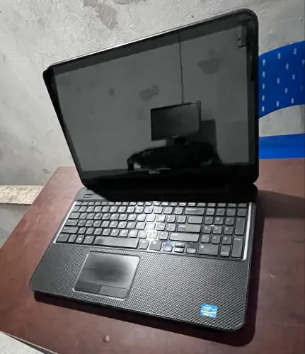 Notebook Dell com defeito