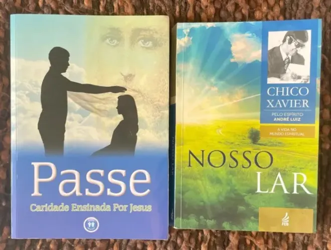 2 LIVROS ESPIRITAS PASSE CARIDADE ENSINADA POR JESUS e NOSSO LAR VIDA NO MUNDO ESPIRITUAL