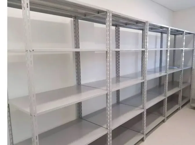PRATELEIRAS DE AÇO 0,60X0,92X200 USADA