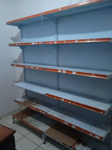 Gôndola e prateleiiras