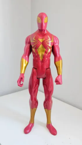 Homem-Aranha Vermelho e Dourado