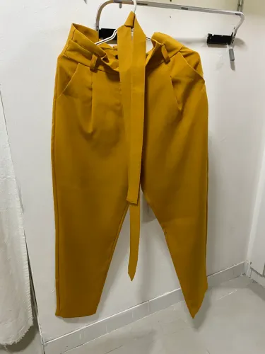 Calça alfaiataria feminina mostarda com cinto - cintura alta (modelo paper bag)