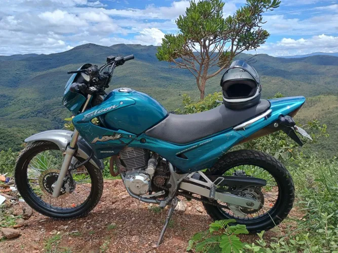 Vende se Falcon 2002 nova 