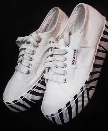 TÊNIS SUPERGA ZEBRA - FEMININO - SEMI NOVO - TAMANHO 37