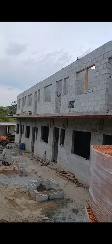 Pedreiro de alvenaria estrutural (Bloqueiro)