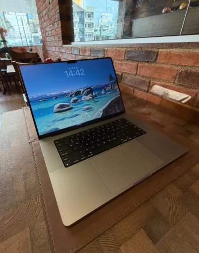 Macbook PRO M1 MAX - 16 Pol - 1 TB - 32 RAM