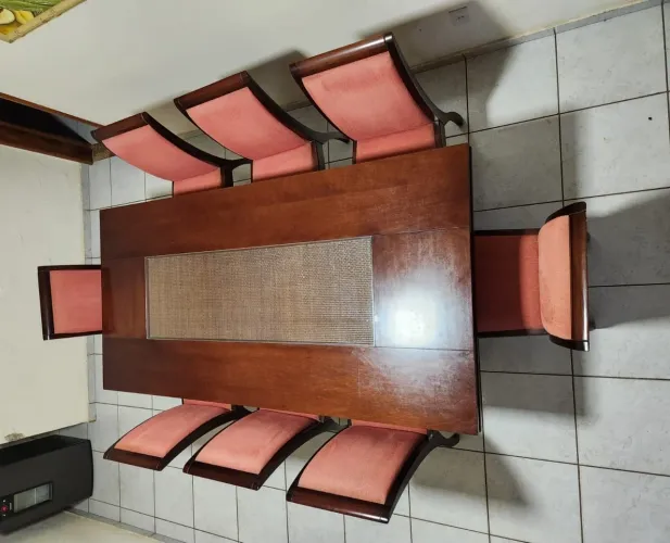 Mesa Madeira Maciça  com 8 cadeiras