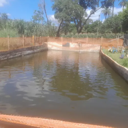 Terreno com lagoa em serra azul 